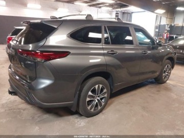 Toyota Highlander III 2023 Toyota Highlander Hybrid Xle, 2023r., 4x4, 2.5L 2.5 Hybryda 186KM, zdjęcie 2