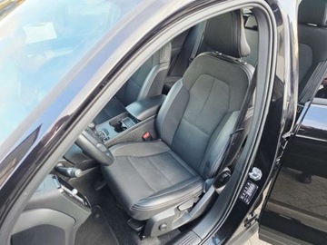 Volvo XC40 Crossover 1.5 T3 156KM 2018 Volvo XC 40 ___T3 Benzyna 156KM FULL LED Virtual Skora Panorama HarmanKard, zdjęcie 21