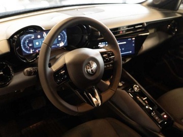 Alfa Romeo Junior 2025 ALFA ROMEO Junior Ibrida Suv 1.2 (145KM) 2025, zdjęcie 6