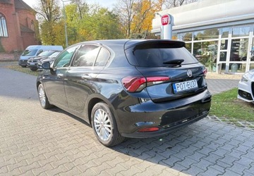 Fiat Tipo II Hatchback Facelifting 1.6 MultiJet 130KM 2022 Fiat Tipo Fiat Tipo 1.6 MultiJet 1.6 Diesel 130KM, zdjęcie 5