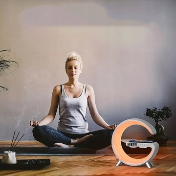 Светодиодная лампа Зарядное устройство QI RGB-динамик РАДИО ЧАСЫ