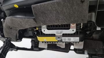 СИДЕНЬЯ С КОНСОЛИ ПРИБОРНОЙ ПАНЕЛИ MERCEDES W212