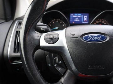 Ford Focus III Hatchback 5d facelifting 1.0 EcoBoost 100KM 2014 Ford Focus 1.0 EcoBoost, Navi, Klima, Tempomat, zdjęcie 14