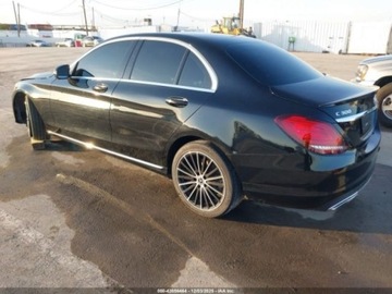 Mercedes Klasa C W205 2019 Mercedes-Benz Klasa C 2019 MERCEDES-BENZ C 300 2.0 Benzyna 255KM, zdjęcie 3