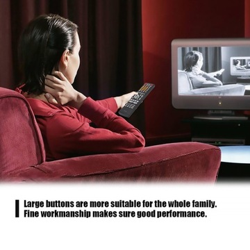 Домашний AV-ресивер с пультом дистанционного управления.