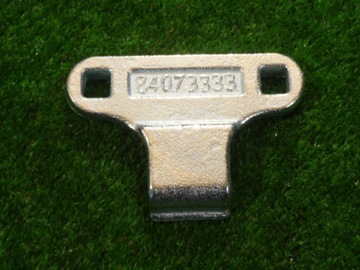 ЗАЖИМ ДЛЯ РЕЗКИ NH 84073333 NEW HOLLAND