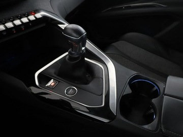 Peugeot 5008 II Crossover 1.2 PureTech 130KM 2018 Peugeot 5008 Allure navi PDC hak 7-osob. tempomat, zdjęcie 31