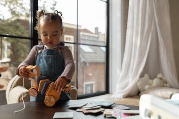 Игрушки для детей Деревянный Тигр на верёвке для тяги JOUECO