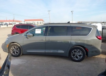 Chrysler Pacifica II 3.6 V6 291KM 2022 Chrysler Pacifica 2022r., Limited, 3.6L, od ubezpieczalni 3.6 Benzyna 291KM, zdjęcie 3