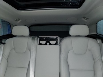 Volvo XC60 II 2025 Volvo XC 60 Volvo XC60 B5 AWD Ultra z 2025 roku , od firmy ubezpieczeniowej, zdjęcie 10