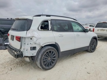 Mercedes GLB 2023 Mercedes-Benz GLB 250 2023 2.0 Benzyna 221KM, zdjęcie 3