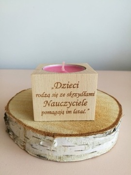 Prezent dla NAUCZYCIELA ŚWIECZNIK drewniany