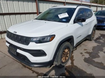 Jeep Compass II 2022 Jeep Compass 2022r., Latitide, od ubezpieczalni 2.4 Benzyna 177KM, zdjęcie 2