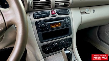 Mercedes Klasa C W203 Sedan W203 2.1 (C 220 CDI) 143KM 2003 Mercedes-Benz Klasa C zarejestrowany automat C 220 CDI 2.1 Diesel 143KM, zdjęcie 19