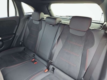 Mercedes GLA II Off-roader Facelifting 1.3 200 163KM 2024 Mercedes-Benz GLA GLA 200 AMG Line Night Package Panorama Burmester 2, zdjęcie 11