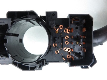 КОМБИНИРОВАННЫЙ ПЕРЕКЛЮЧАТЕЛЬ VW PASSAT B5 4BO953503G