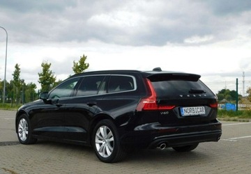 Volvo V60 II  2021 Volvo V60 z Gwarancja Bezwypadkowy Model 2022r 2.0 Benzyna 197KM, zdjęcie 19