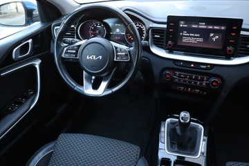 Kia Ceed III Kombi Facelifting 1.5 T-GDI 160KM 2022 Kia Ceed 1.5 T-GDI, Salon Polska, 1. Właściciel, zdjęcie 6