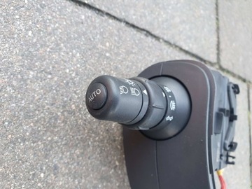 CLIO III MODUL KANGOO PŘEPÍNAČ SVĚTEL LEVÝ AUTO