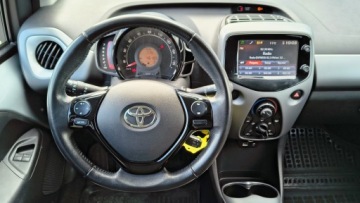 Toyota Aygo II Hatchback 3d Facelifting 1.0 VVT-i 72KM 2018 Toyota Aygo 1.0 Benzyna 72KM Iwl SalonPL Kamera Kl, zdjęcie 13