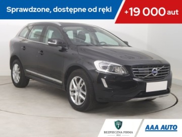 Volvo XC60 I SUV Facelifting 2.0 D4 DRIVE-E 190KM 2017 Volvo XC60 D4, Salon Polska, Serwis ASO, 187 KM