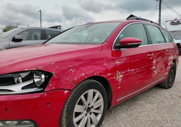 Volkswagen Passat B7 Variant 2.0 TDI CR DPF BlueMotion 140KM 2012 Volkswagen Passat 2012r, 2.0 TDI, Lekko uszkodzony lewy bok, Jezdzi. 2.0, zdjęcie 22