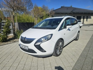 Opel Zafira C Tourer 2.0 CDTI ECOTEC 165KM 2013 Opel Zafira 2.0 165 km 7 osobowy, parktronik