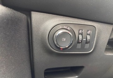 Opel Corsa E Hatchback 3d 1.4 Twinport 90KM 2017 Opel Corsa 1.4B 90KM przeb.74tys zarejestrowany 1.4 Benzyna 90KM, zdjęcie 27