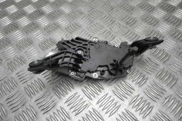 MOTOREK STĚRAČE KRYT KIA XCEED (CD) 98700J7700 2021