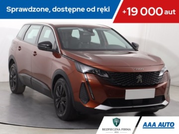 Peugeot 5008 II Crossover Facelifting 1.2 PureTech 130KM 2021 Peugeot 5008 PureTech 130, 7 miejsc, Klima