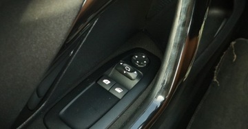 Peugeot 208 I Hatchback 5d Facelifting 1.2 PureTech 82KM 2017 Peugeot 208 (nr. 23) 1.2 82 KM STYLE Navi Klima Tempomat Parktronik Gwaran, zdjęcie 24