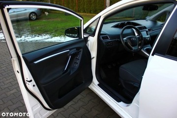 Toyota Verso Minivan Facelifting 1.6 D-4D 112KM 2015 Toyota Verso Toyota Verso 1.6 D-4D 7-Sitzer StartStop Skyview Edition 1.6, zdjęcie 30