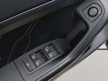 Cupra Ateca Crossover Facelifting 2.0 TSI 300KM 2022 Cupra Ateca 2.0TSI 300KM 4x4 SerwisAso Acc Led Brembo Kam360 Navi FullLink, zdjęcie 17