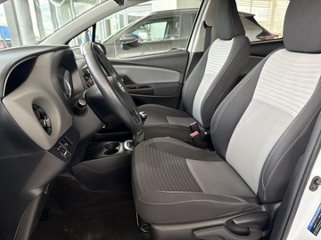 Toyota Yaris III Hatchback 5d Facelifting 2017 1.5 Dual VVT-iE 111KM 2019 Toyota Yaris 1,5-Dual-VVT-iE III (2011-2019) 1,5-D, zdjęcie 14