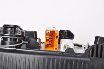 VOLVO V40 II ПОДУШКА БЕЗОПАСНОСТИ ВОДИТЕЛЯ P31418063