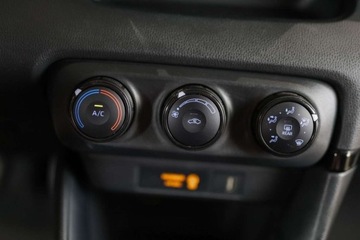 Toyota 2022 Toyota Yaris 1.0 Active Benzyna 72KM, zdjęcie 28