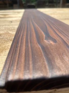 Обожженная доска Shou Sugi Ban - ель скандинавская.