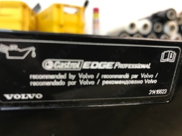 Volvo XC60 II имитация решетки переднего бампера 17-20