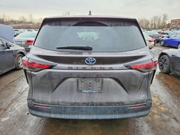 Toyota Sienna III 2021 Toyota Sienna Le 2021 2.5 Hybryda 245KM, zdjęcie 2