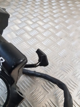 KIEROWNICA LEWA + PRZEŁĄCZNIK LEWY ŚWIATEŁ HONDA CBR 900RR SC33 96R-