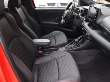 Toyota Yaris IV Hatchback 1.5 Hybrid Dynamic Force 116KM 2020 Toyota Yaris 1.5 VVT-i Hybrid, Salon Polska, zdjęcie 8