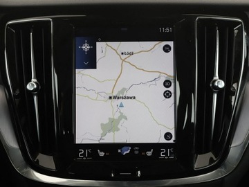 Volvo V60 I Kombi Facelifting 2.0 D4 DRIVE-E 190KM 2018 Volvo V60 2.0 D4 Automat Momentum Nawigacja, zdjęcie 27