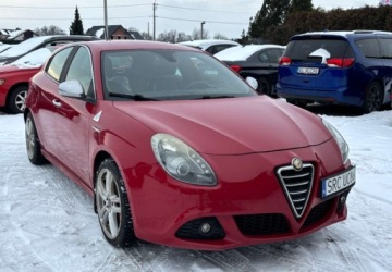 Alfa Romeo Giulietta Nuova II Hatchback 5d 2.0 JTD 16v 170KM 2012 Alfa Romeo Giulietta 2012 r. 2.0 Diesel 170KM, zdjęcie 7