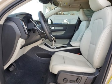 Volvo XC40 2025 Volvo XC 40 Plus 2025 2.0l 2.0 Benzyna 247KM, zdjęcie 7