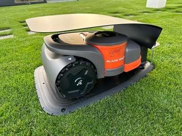 Робот-косилка Segway Navimow H1500E + свободный навес