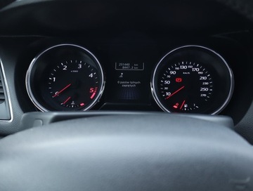 Renault Latitude 2.0 dCi FAP 150KM 2011 Renault Latitude 2.0 dCi, Salon Polska, Navi, zdjęcie 10