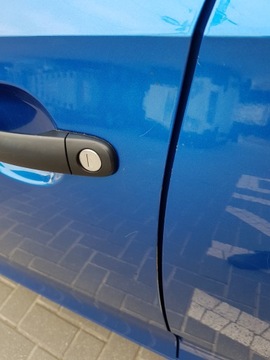 DVEŘE LEVÝ PŘEDNÍ LF5W ORIGINÁLNÍ *** SKODA RAPID SPACEBACK