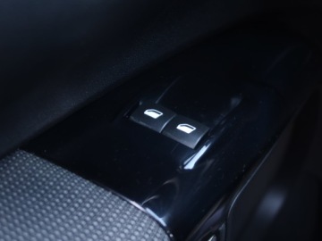 Citroen C4 Cactus Crossover 1.2 PureTech 110KM 2016 Citroen C4 Cactus 1.2 PureTech, Salon Polska, zdjęcie 12