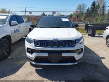 Jeep Compass II 2025 Jeep Compass 2025 Jeep Compass Limited 4x4 2.0 Benzyna 200KM, zdjęcie 8