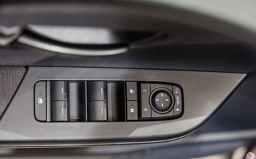 Toyota C-HR II SUV 1.8 Hybrid 140KM 2024 Toyota C-HR 1.8 Hybrid Style 1.8 Hybryda 140KM, zdjęcie 32